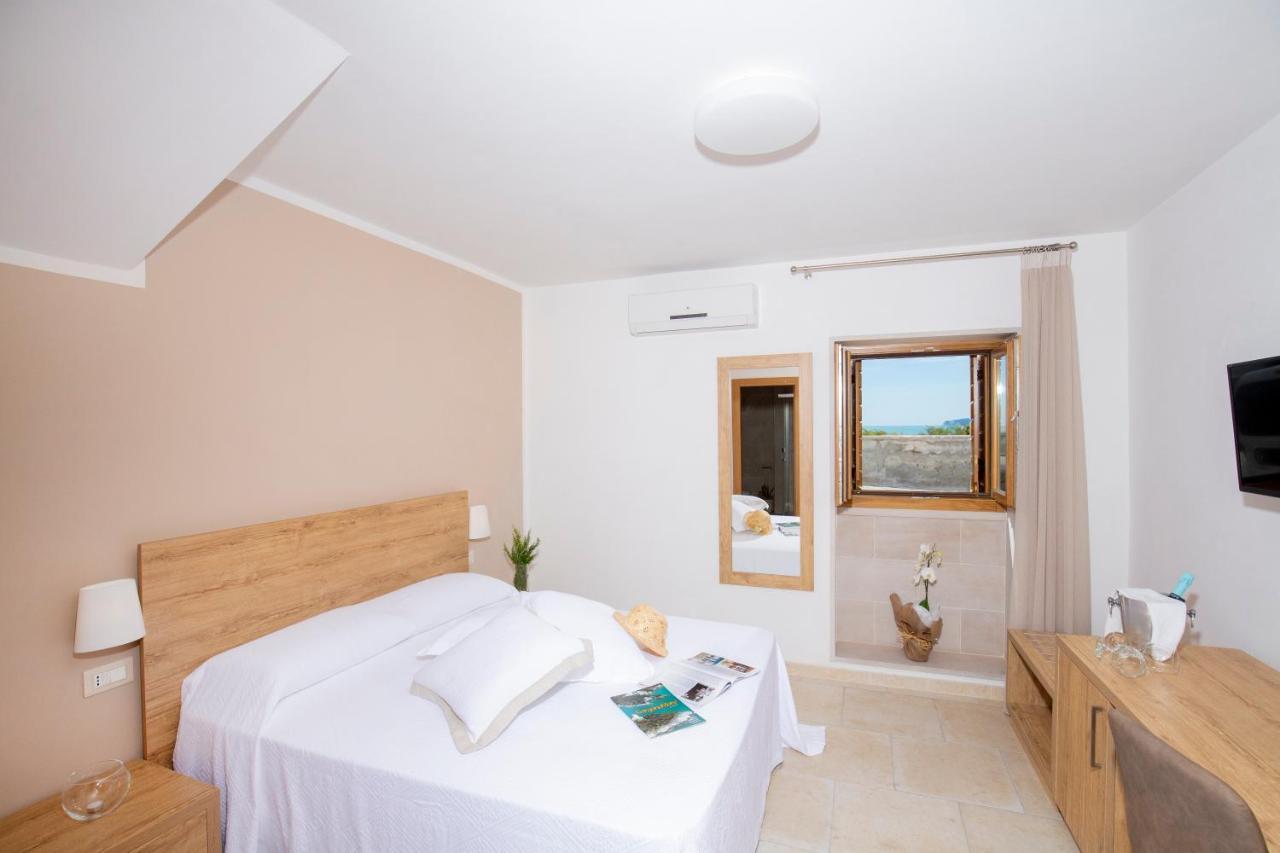Hotel Punta San Francesco فيستَ المظهر الخارجي الصورة