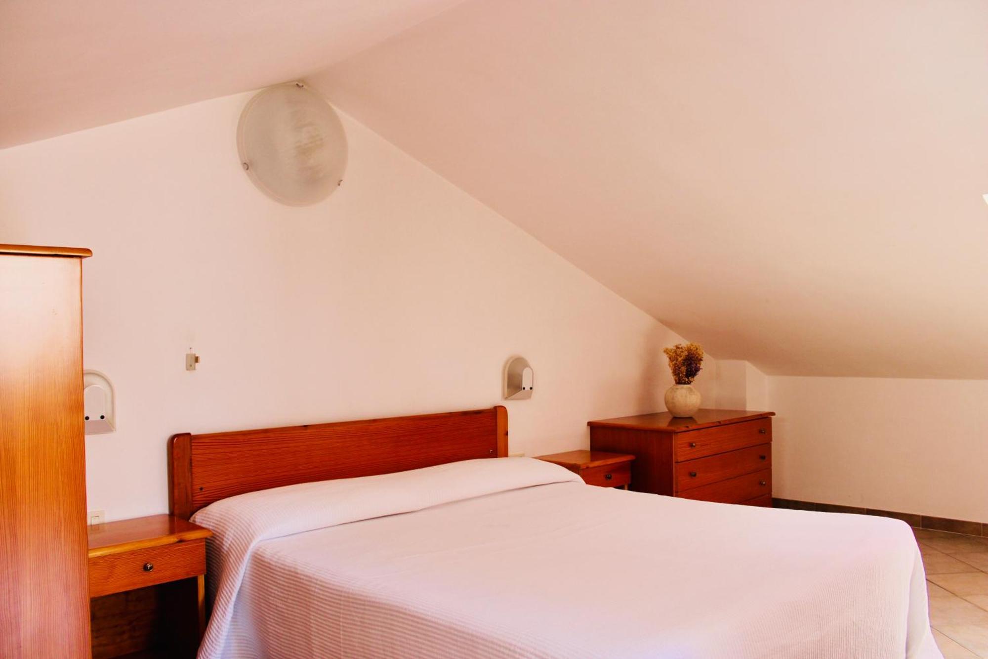 Hotel Punta San Francesco فيستَ المظهر الخارجي الصورة