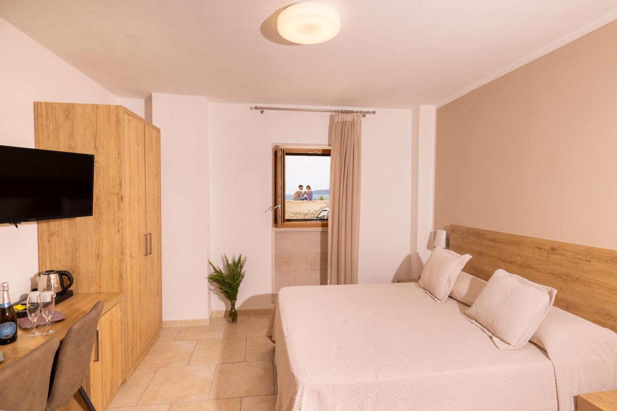 Hotel Punta San Francesco فيستَ المظهر الخارجي الصورة
